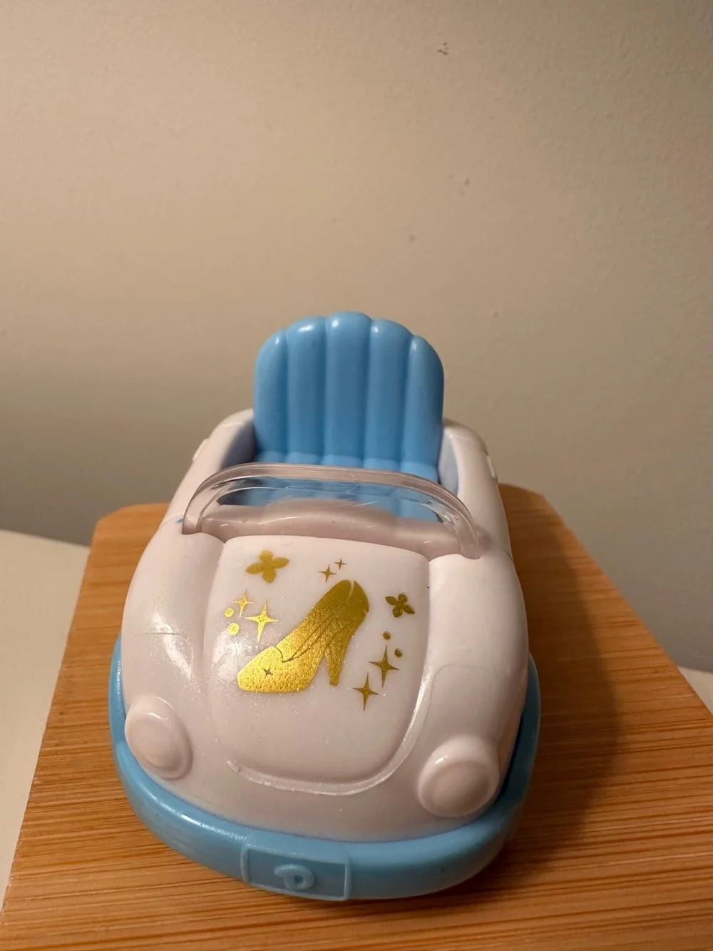 Disney Doorables Cinderella Car